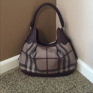 Burberry Nova check shoulder purse.